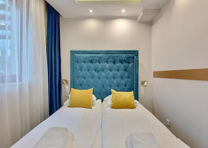 Flatbook - City Center Spa Apartments Waterlane Island